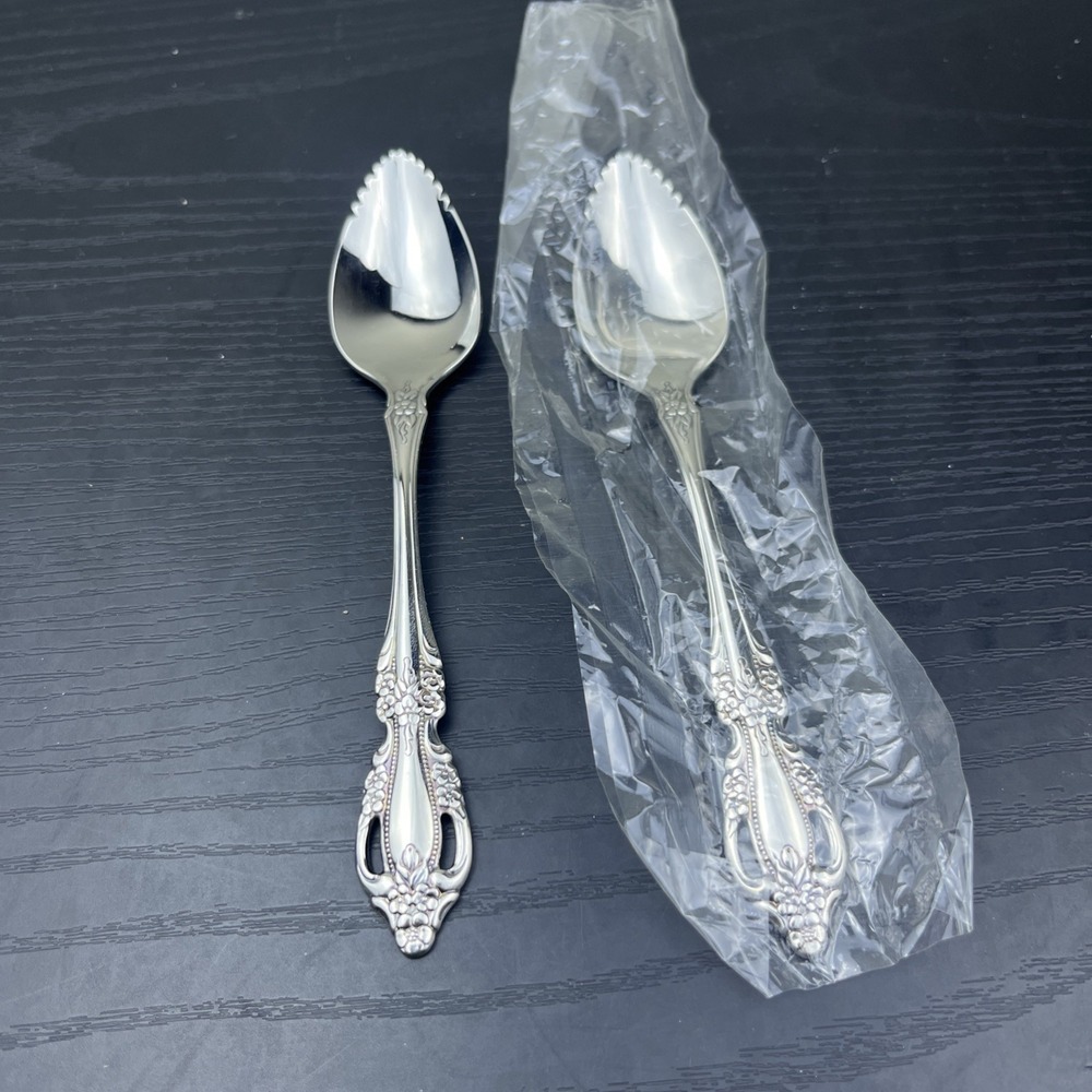 Oneida Kennett Distinction Deluxe HH Grapefruit Spoons Lot of 2 Stainless USA
